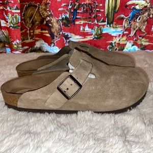 BIRKENSTOCK BOSTON CLOGS!